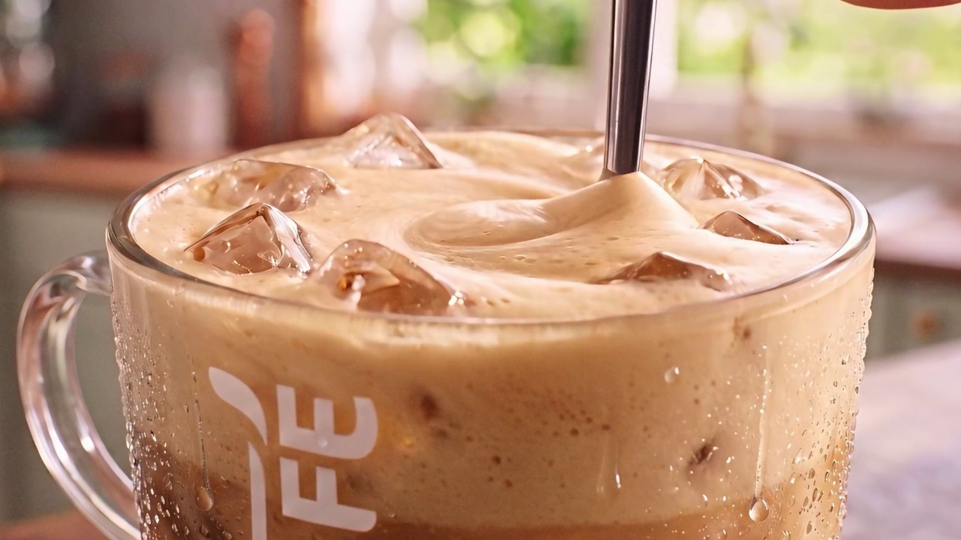 Nescafé Frothy Latte — Repeat — still 2