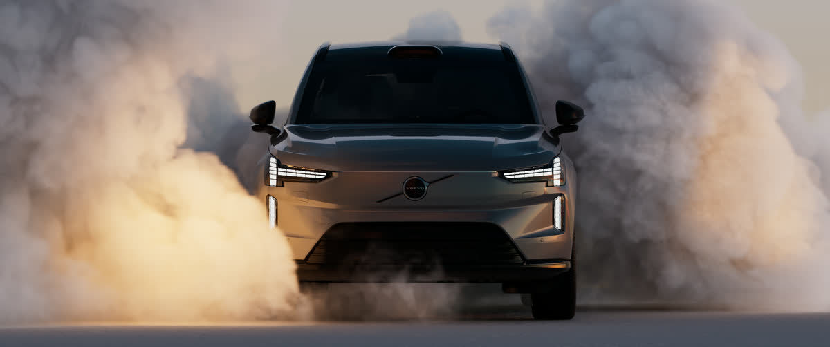 Volvo EX90 — still 1