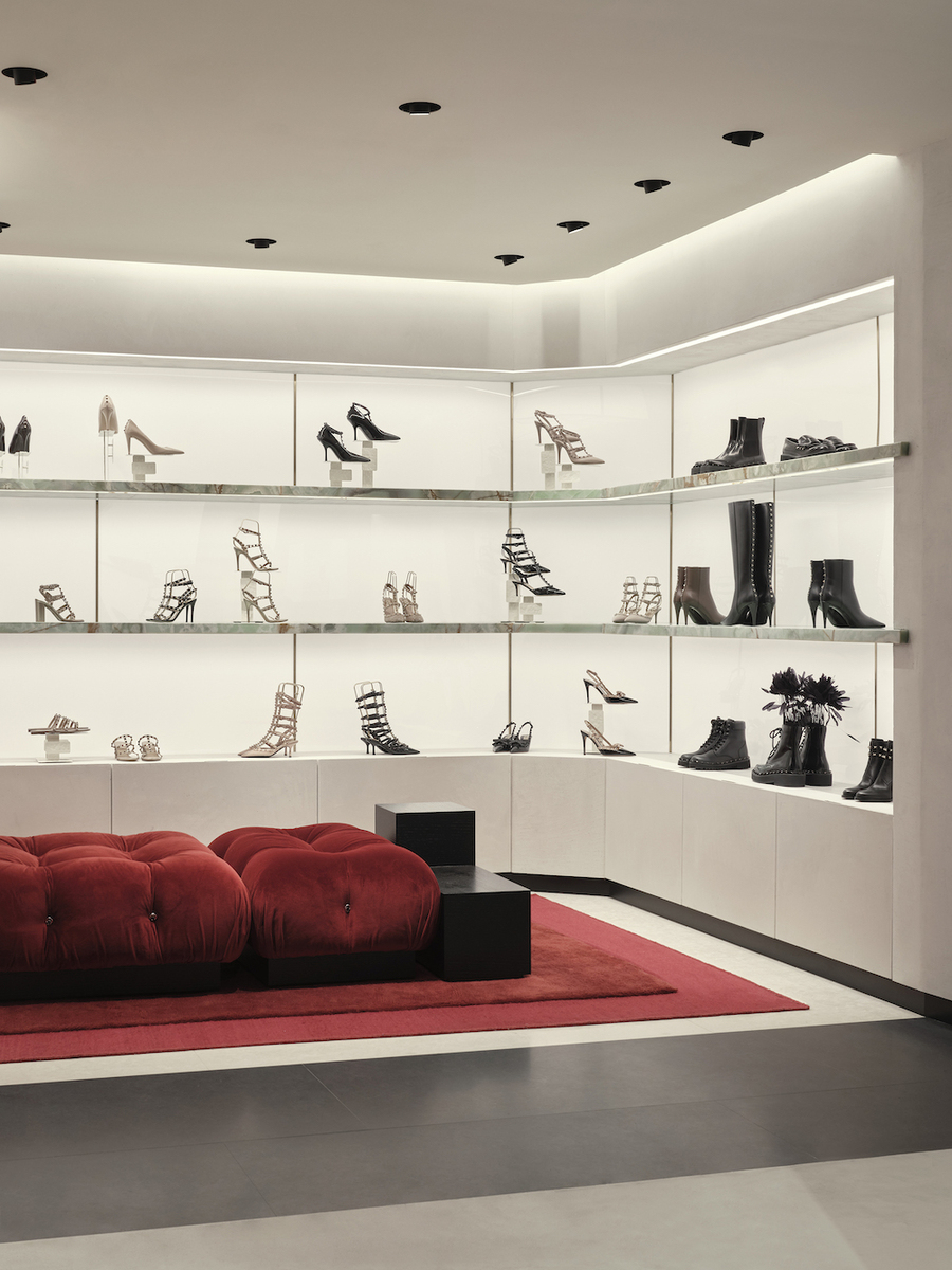 Valentino — still 6