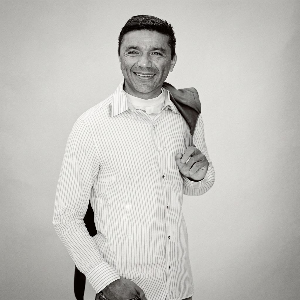 Dr. Alfredo Revilak
